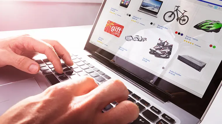Tenha total liberdade para configurar e hospedar e-commerces para atender grandes volumes de acesso